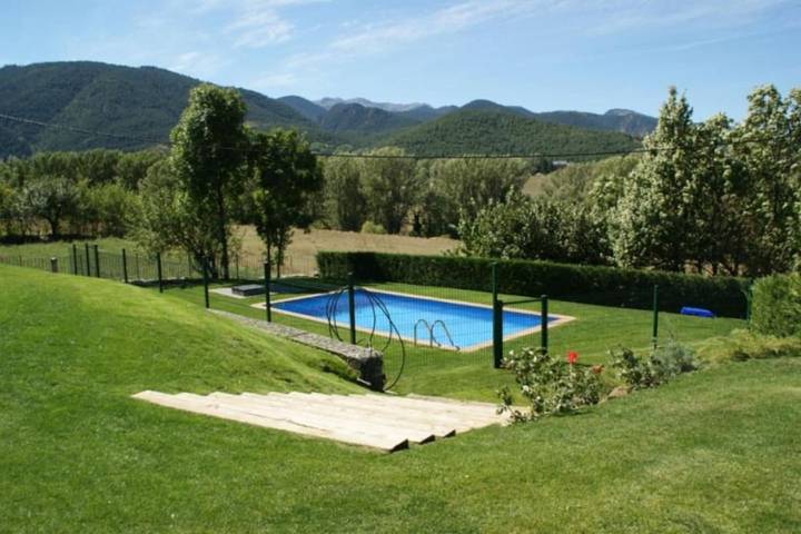 Casa de vacaciones para 11 personas, con jardín además de vistas y piscina, Familias con niños - 1