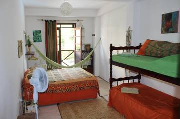 Chambre d’hôte pour 2 personnes, avec vue et jardin, adapté aux familles à Salvador