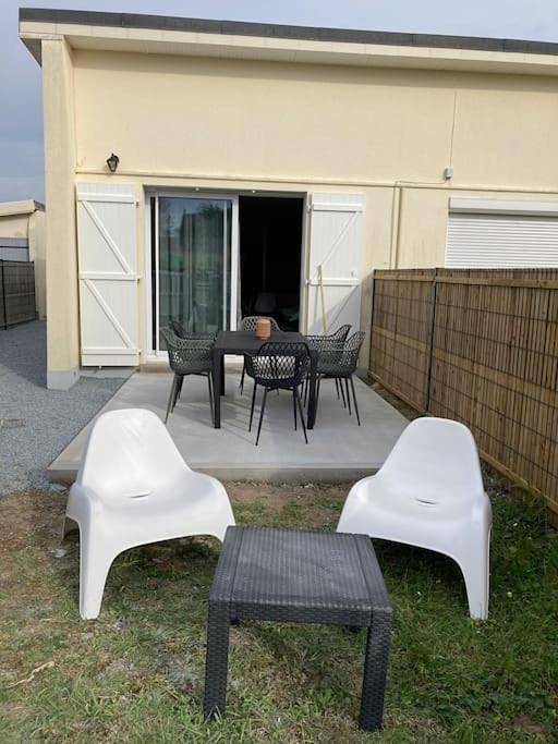 Location de vacances pour 6 personnes, avec jardin dans Hauteville-sur-Mer - Plage - 2