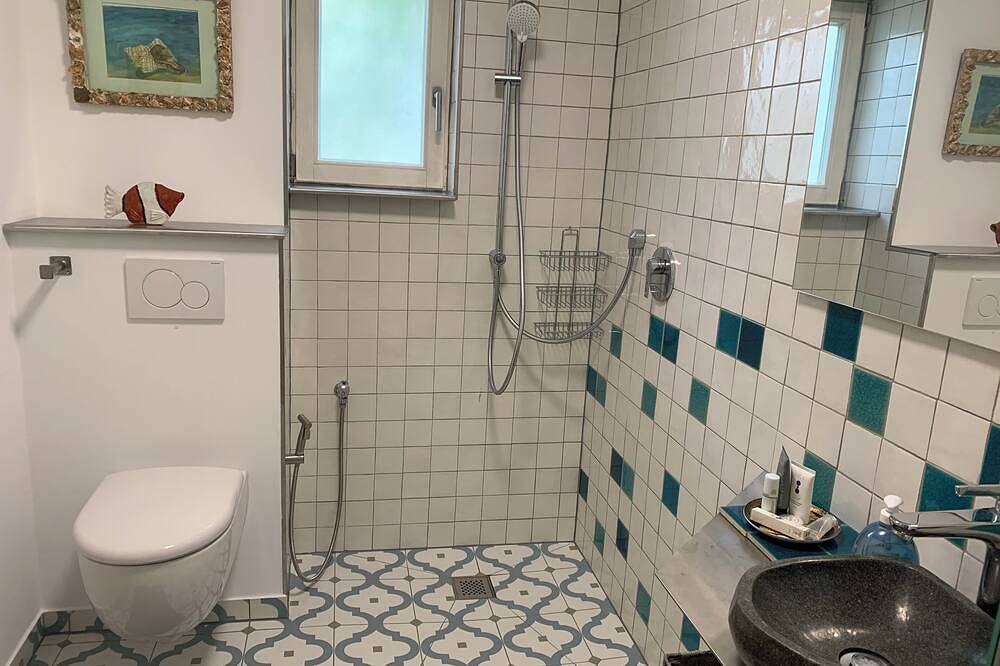 Ganze Wohnung, Ferienwohnung am Main,\n75 m² mit Balkon und Garten in Veitshöchheim, Fränkisches Weinland