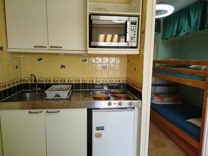 Gîte pour 4 personnes, avec piscine et terrasse, animaux acceptés dans Plage du pont tournant - 4