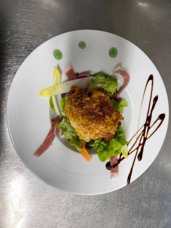 Logis Hôtel Restaurant Cazes Arazat in Laissac, Aveyron