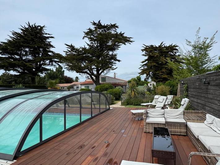 Chambre d’hôte pour 3 personnes, avec Terrasse ainsi que Jardin et Piscine