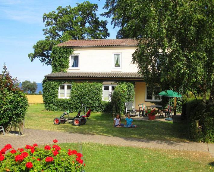 Ferienhaus für 4 Personen, mit Ausblick und Sauna sowie Garten, kinderfreundlich auf Fehmarn