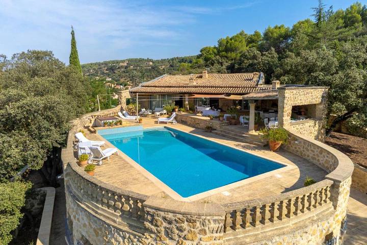 Chalet para 12 personas, con jardín además de vistas y piscina - 1