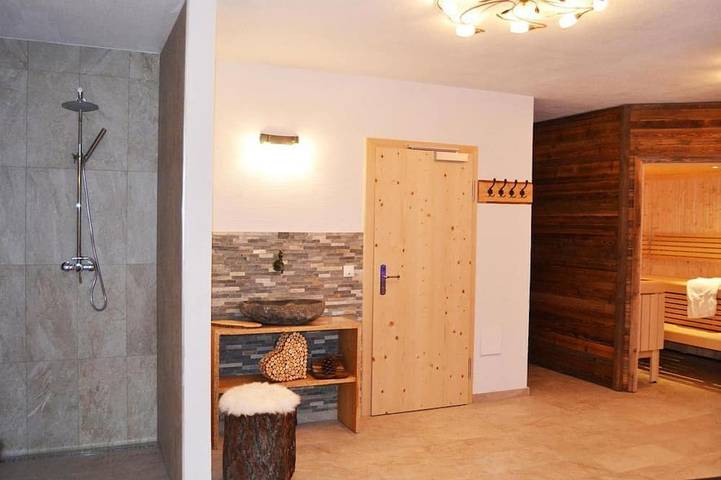 Familienzi. \"Handschuhspitz\", Du/Wc - Gästehaus Fitsch in Obsteig, Bezirk Imst