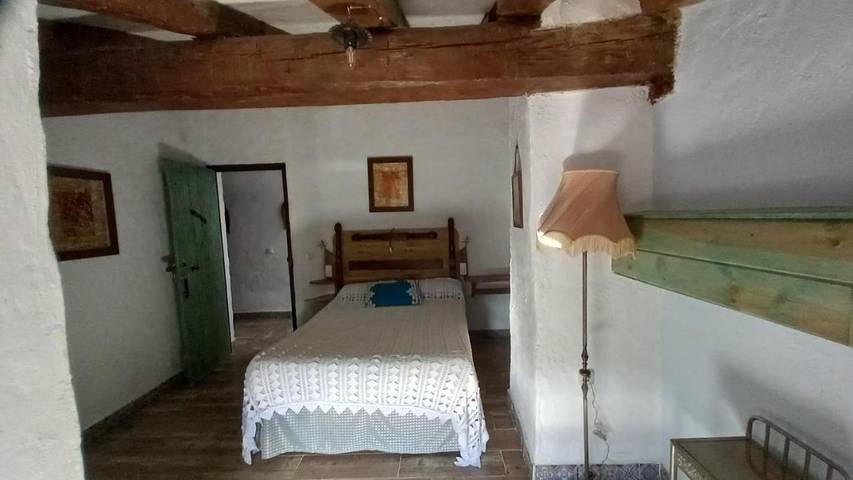 Casa rural para 3 personas, con Terraza además de Piscina y Vistas en Villel - 3