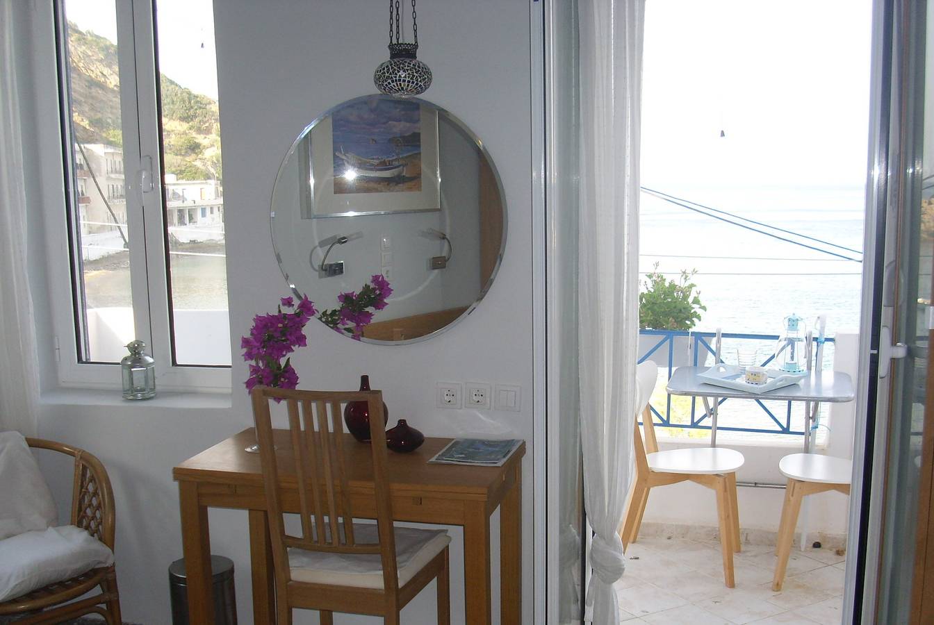 Ganze Wohnung, Alkistis Cozy By The Beach Apt auf der Insel Ikaria, Therma 1. Etage in Ikaria