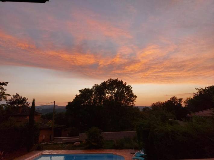 Location de vacances pour 9 personnes, avec Terrasse et Piscine à Charnay-lès-Mâcon - 2