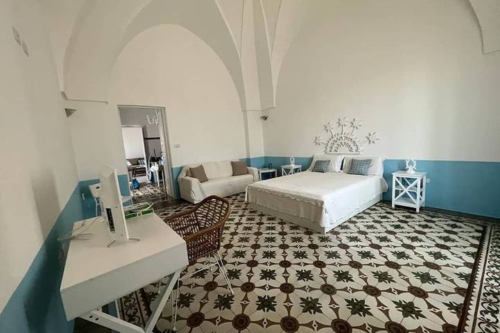 Ganze Wohnung, Finished house, 100sqm 10 min from the beaches, 500 m from the historic center of Ugento in Ugento, Golf von Tarent