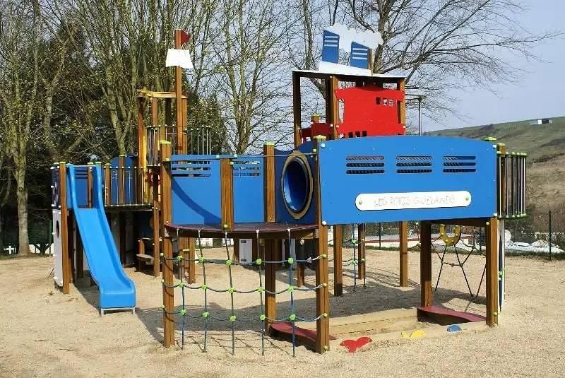 Stacaravan Malin - 2 slaapkamers - terras niet overdekt 4 personen in Saint-Martin-en-Campagne, Dieppe en omgeving