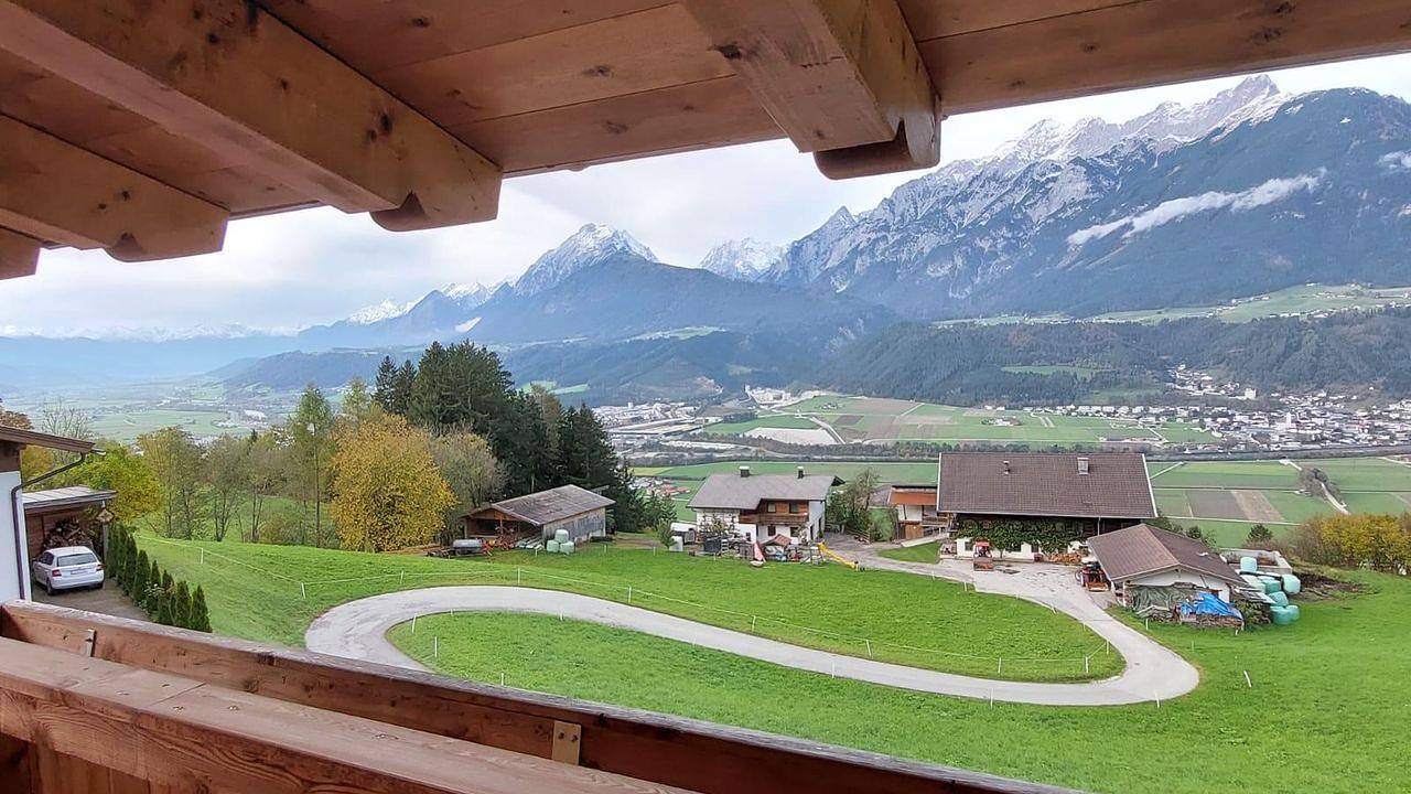 Apartamento vacacional entero, Ferienwohnung für 5 Personen (90 m²) in Schwaz in Schwaz, Valle del Tirol