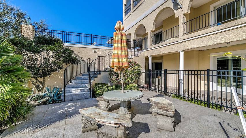 Vacation rental for 20 people, with balcony and pool in Pawleys Island