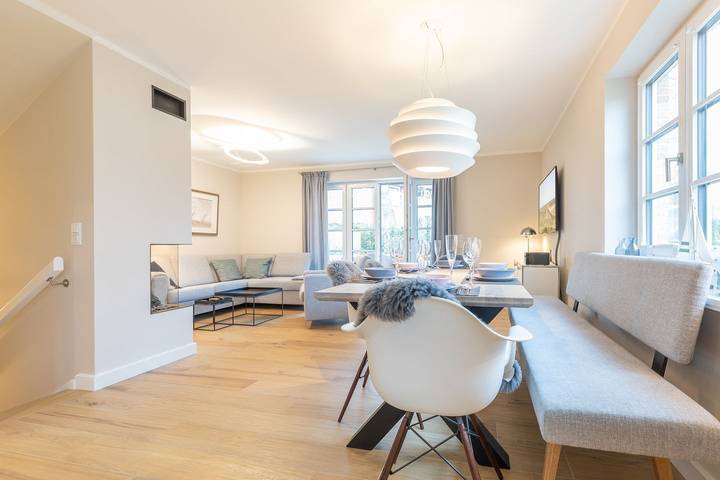Hausteil mit ca. 144m² Nutzfläche im Ug/Eg/Og/Dg für bis zu 7 Personen. in Westerland, Sylt (Gemeinde)