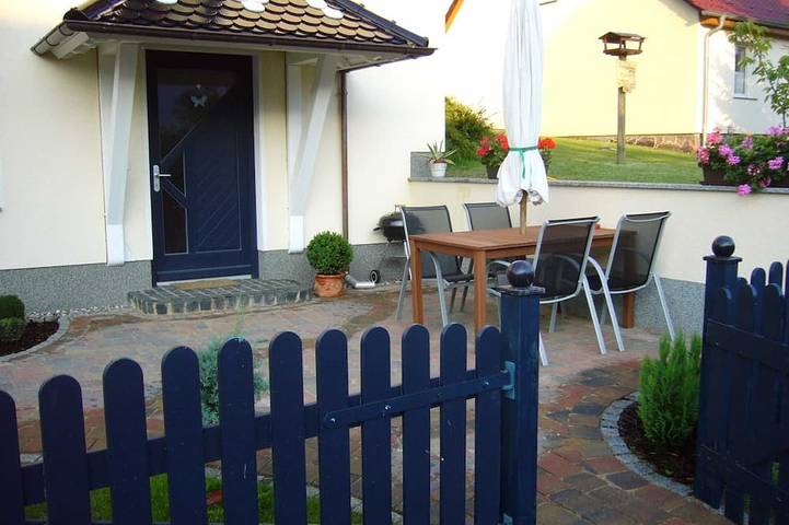 Ferienwohnung für 3 Personen, mit Balkon/Terrasse und Terrasse sowie Garten