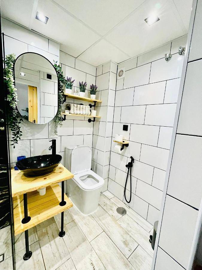 Gîte pour 6 personnes, avec vue et piscine ainsi que jardin et vue sur le lac dans Los Nietos - 4