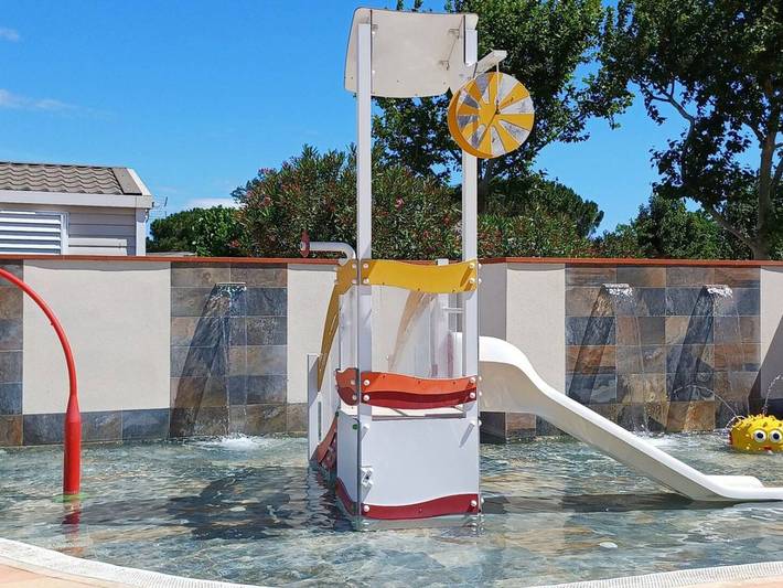 Camping pour 6 personnes, avec piscine et terrasse à Saint-Cyprien - 4