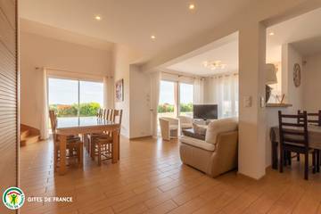 Gîte pour 10 personnes, avec jardin et terrasse dans Marne