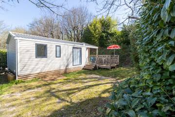 Camping pour 8 Personnes dans Bouzic, Périgord Noir, Photo 1