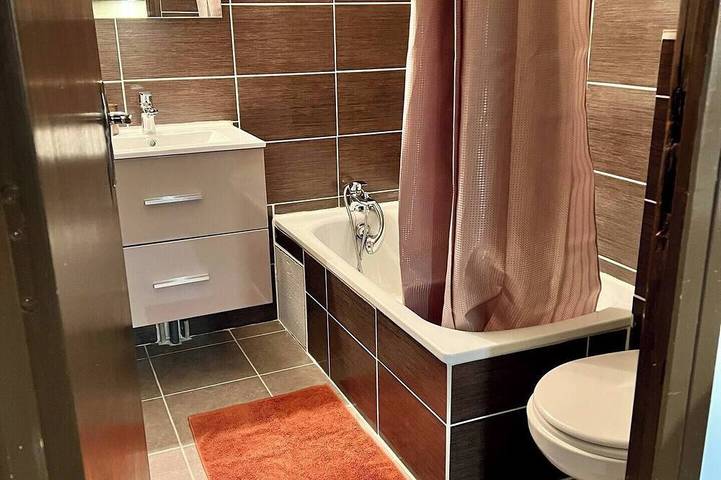 Gîte pour 2 personnes, avec jardin à Gréolières - 2