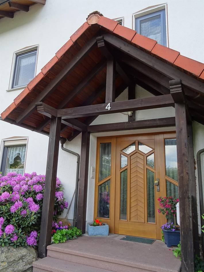 Ferienwohnung für 3 Personen, mit Terrasse und Garten sowie Ausblick in Rhön-Hessen - 2