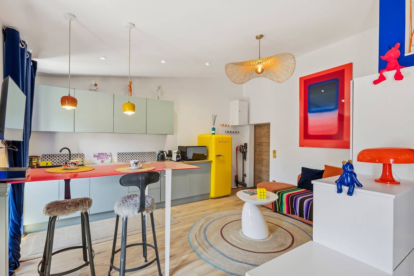Appartement entier, Pop’appart Bordeaux – Un cocon coloré et lumineux au cœur de la ville in Bordeaux, Région de Bordeaux