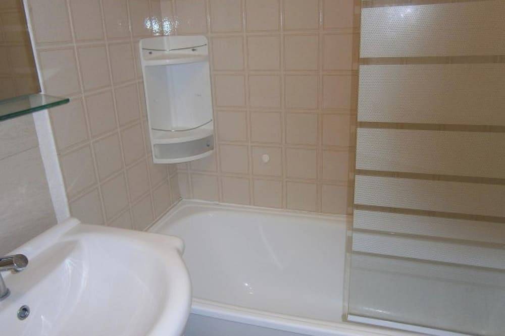 Entire apartment, Homerez - Studio, Le Dévoluy, Mountain View. in La Joue du Loup, Le Dévoluy