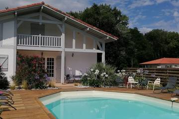 Gîte pour 8 personnes, avec balcon et jardin à Josse