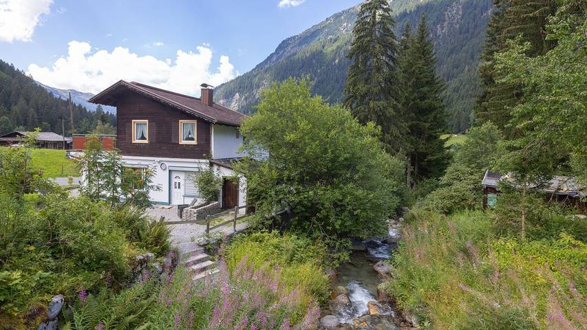 Gîte pour 8 personnes, avec jardin dans Partenen - 2