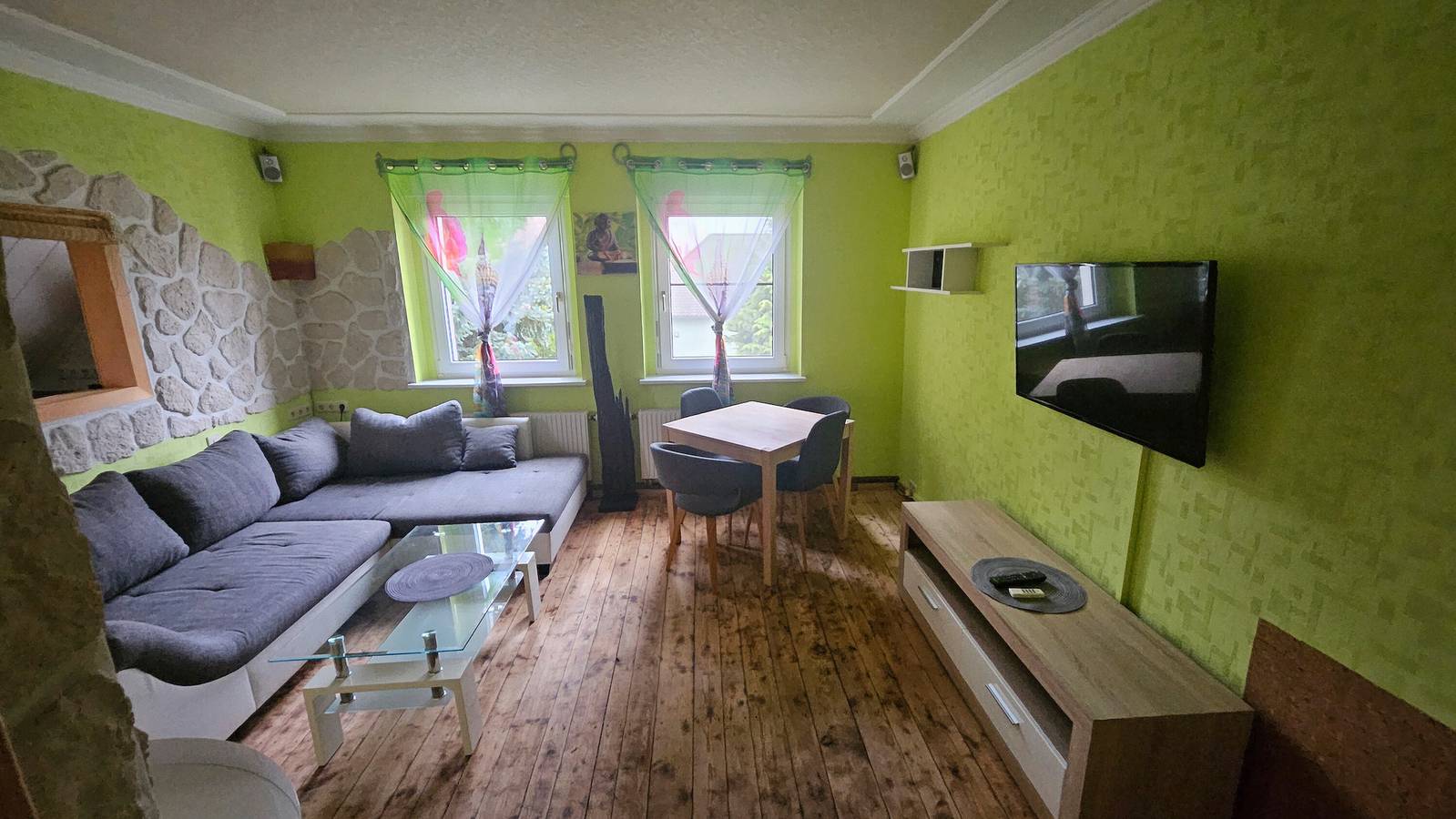 Entire apartment, Apartment 'Zur Alten Post' with Shared Garden, Wi-Fi and Air Conditioning in Lake Senftenberg, Senftenberg