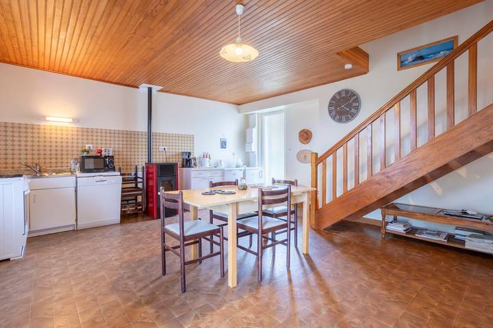 Gîte Terre Mer des Sables Blancs – Havre de Paix avec Jardin et Vue sur les Dunes in Plobannalec-Lesconil, Région de Quimper