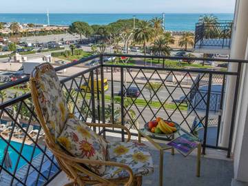 Gîte pour 4 personnes, avec terrasse, animaux acceptés dans Plage des Sablettes Est