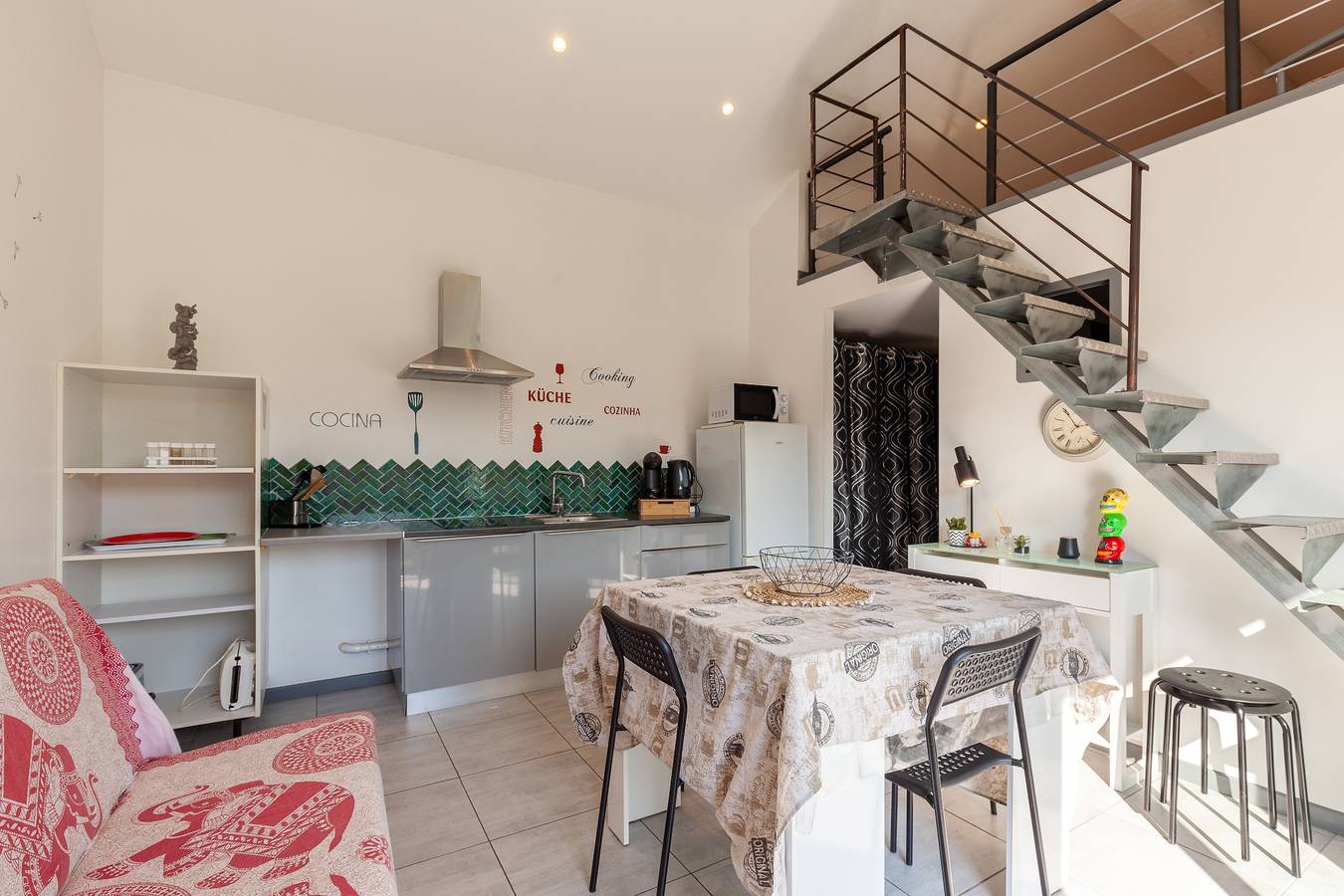 Ferienhaus 'Mexico' mit Balkon und Klimaanlage in Saint-Mitre-les-Remparts, Mittelmeerküste (Frankreich)