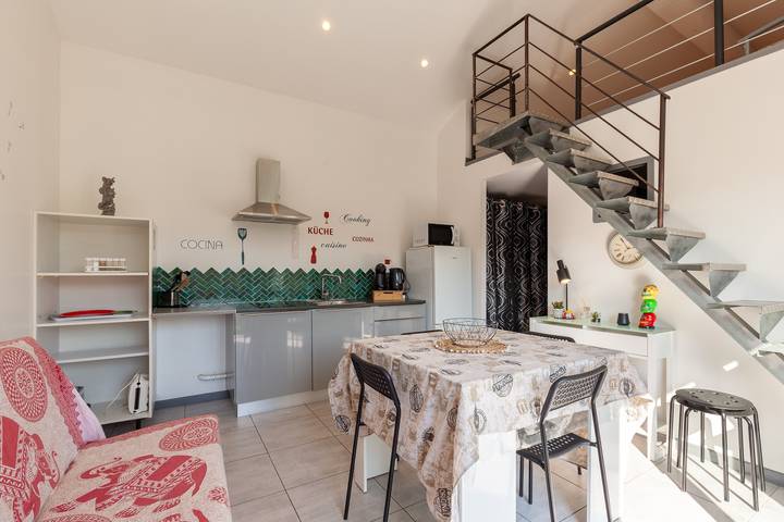 Casa Vacanze 'Mexico' con Balcone e Aria Condizionata in Saint-Mitre-les-Remparts, Costa mediterranea (Francia)