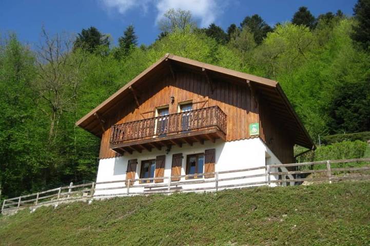 Chalet pour 6 personnes, avec jardin ainsi que balcon et sauna