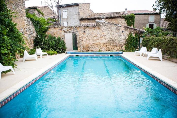 Chambre d’hôte pour 3 personnes, avec Terrasse ainsi que Jardin et Piscine à Fabrezan