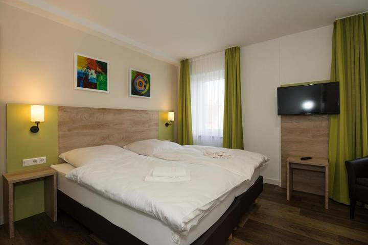 Hôtel pour 2 personnes, avec vue et jardin, animaux acceptés à Oberursel - 4