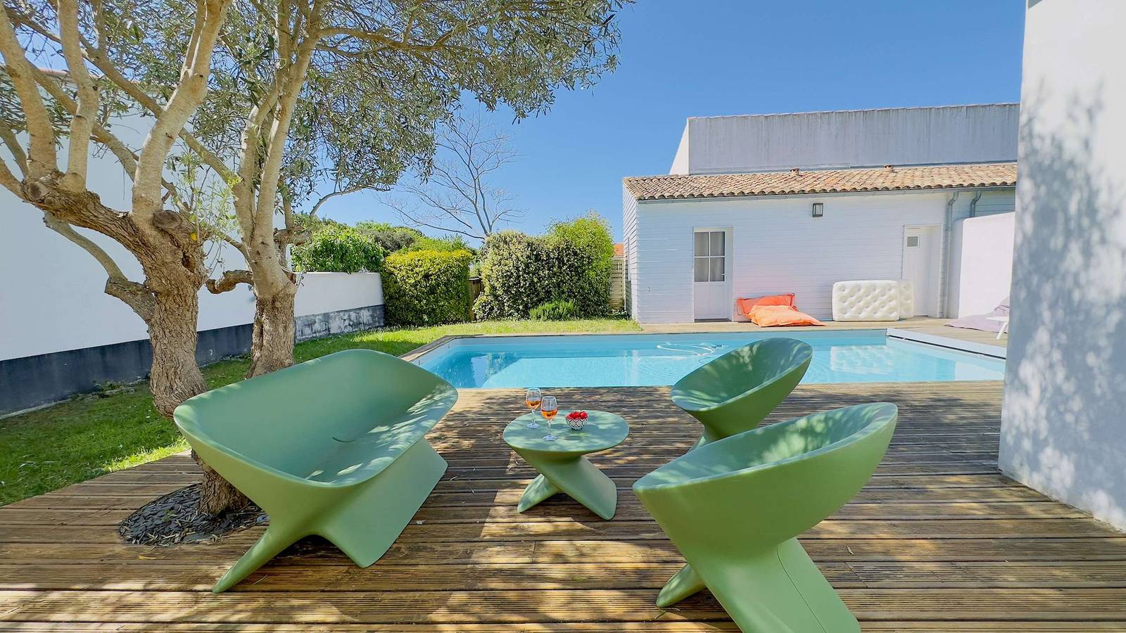 Apartamento vacacional entero, Superb villa with swimming pool in the village in Saint-Clément-des-Baleines, Región de La Rochelle