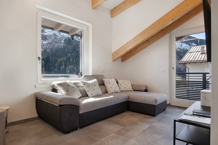 Apartamento inteiro, Apartamento 'Cà Dei Nane' com vista para a montanha, varandas e Wi-Fi in Fraviano, Vermiglio