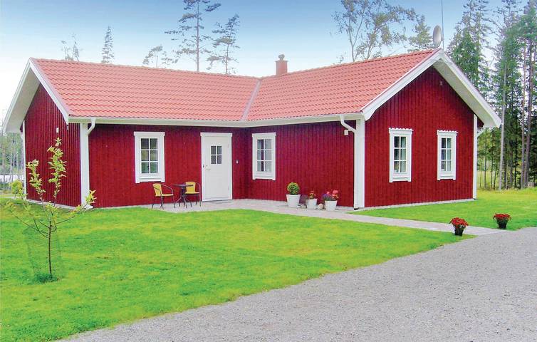 Ferienhaus für 8 Personen mit Terrasse in Kronoberg
