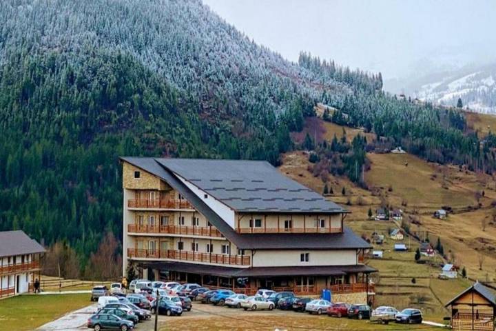 Hotel voor 2 personen, with uitzicht and kinderzwembad as well as balkon and zwembad in Alba (Romania)