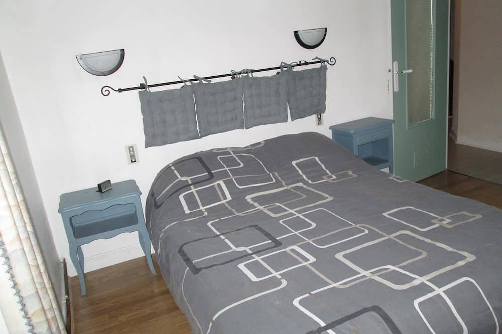 Maison sur le plateau du césallier in Allanche, Parc naturel régional des Volcans d'Auvergne