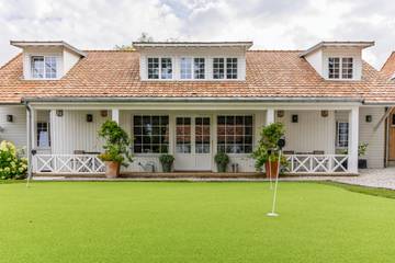 Location de vacances pour 8 personnes, avec jardin, adapté aux familles à Aix-en-Issart