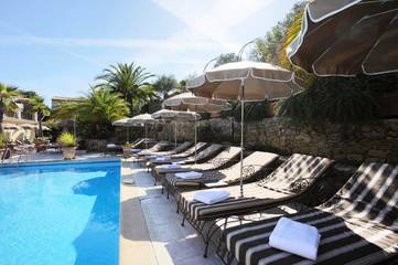 Hôtel pour 2 personnes, avec piscine ainsi que terrasse et jardin à Valbonne