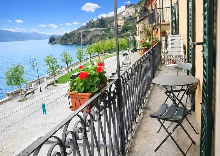 Ferienwohnung für 4 Personen, mit Balkon und Ausblick sowie Seeblick im Piemont - 2
