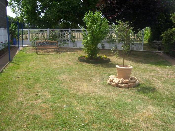Location de vacances pour 9 personnes, avec terrasse et jardin, animaux acceptés à Clussais-la-Pommeraie - 4