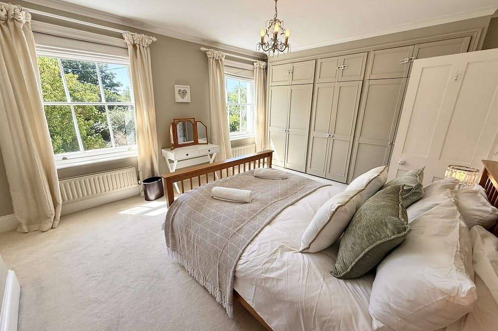 Springfield by Newfo dot  rest in Milford-on-Sea, New Forest