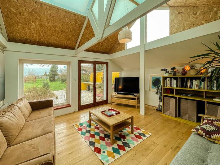 Ferienhaus für 6 Personen, mit Terrasse und Garten sowie Kinderpool und Ausblick