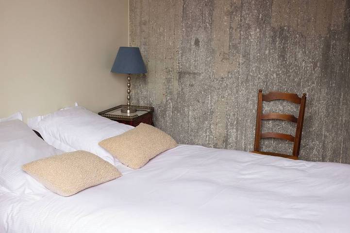 Ipso Facto—Elegant home in a quiet neighborhood, just a stone's throw from downtown, with a garden—Senlis in Senlis, Río Oise