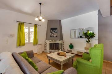 Villa voor 6 Personen in Kato Stalos, Agia Marina, Afbeelding 4